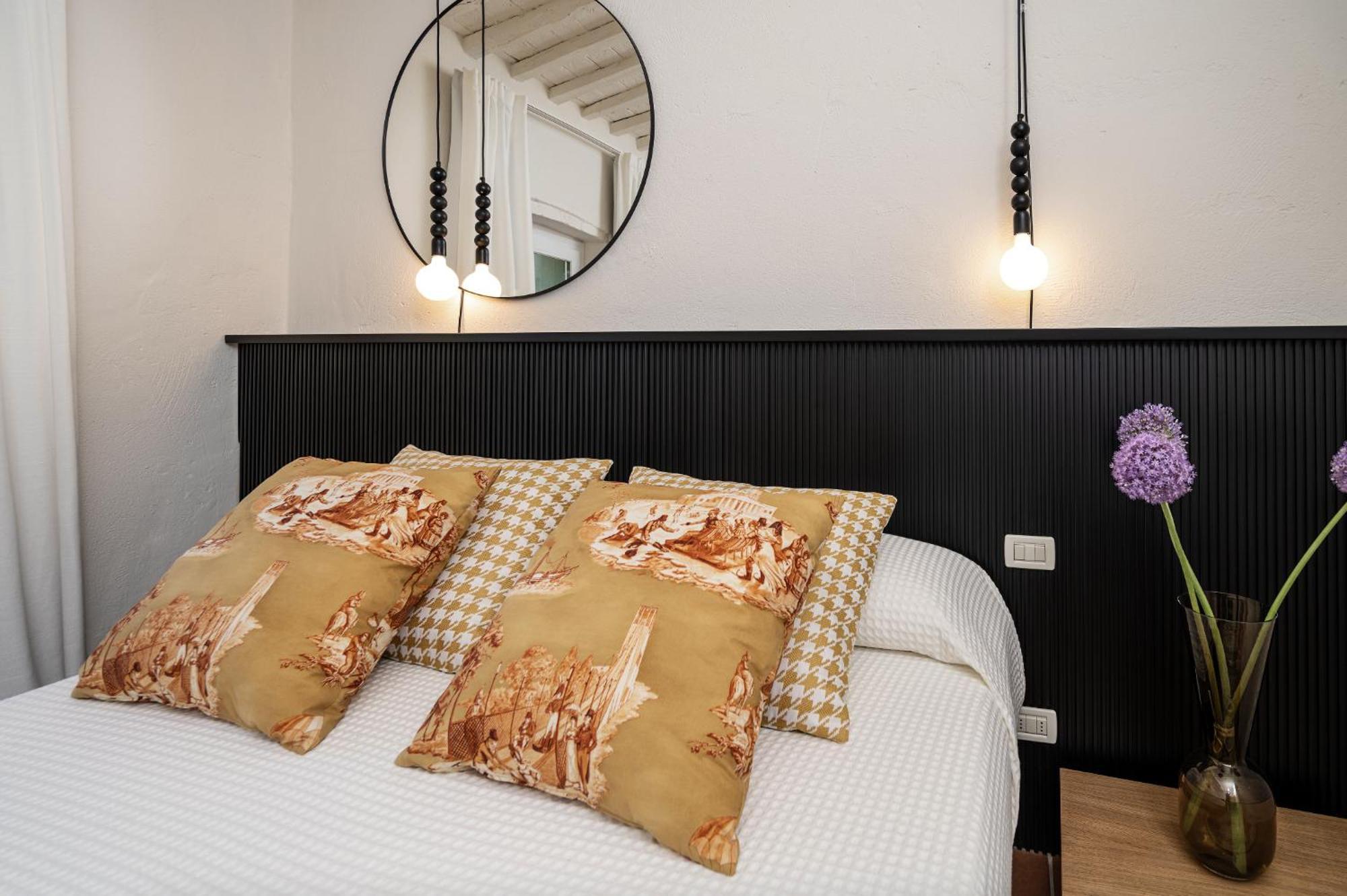 Scarlea Rooms Cecina  Buitenkant foto