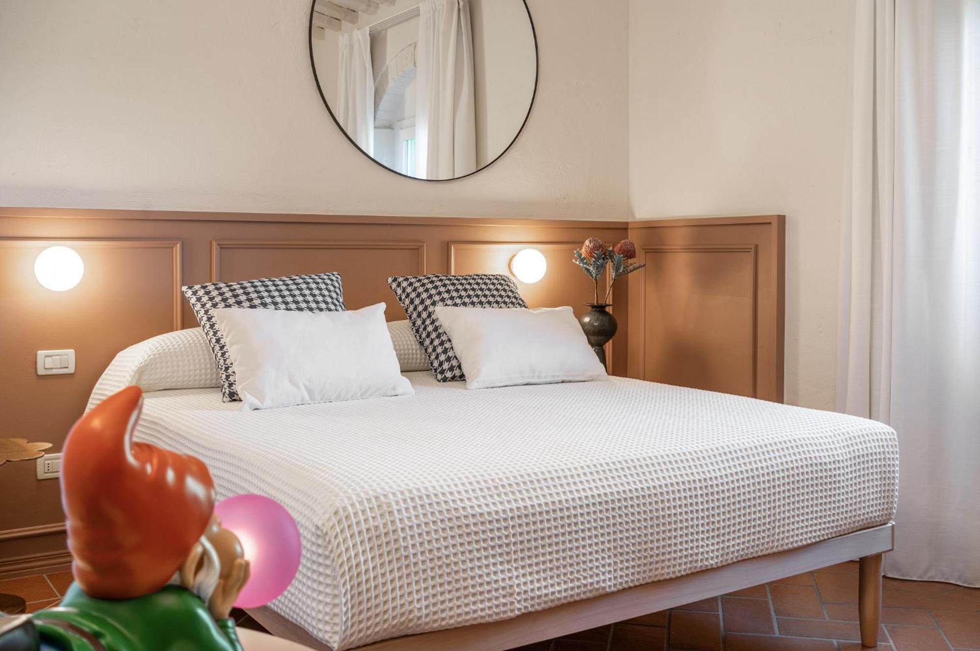 Scarlea Rooms Cecina  Buitenkant foto